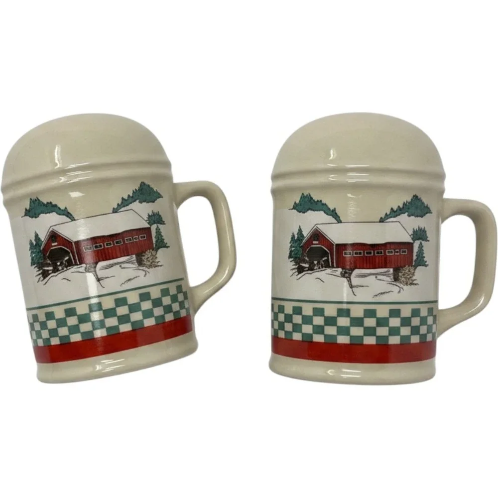 Vintage‎ Barn House Ceramic Salt and Pepper Shakers!  Cottage-Core Made by R.O.C